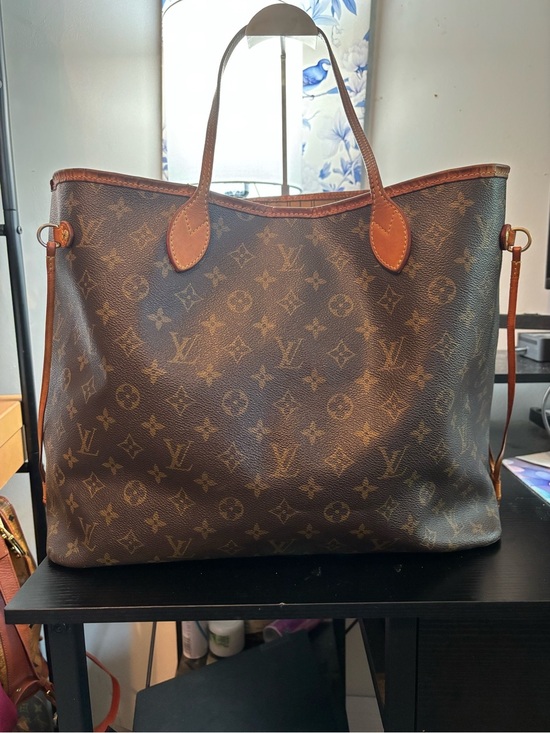 Louis Vuitton Handbags - Authentic Louis Vuitton Neverfull GM Monogram Canvas Shoulder Bag -Code SD4018